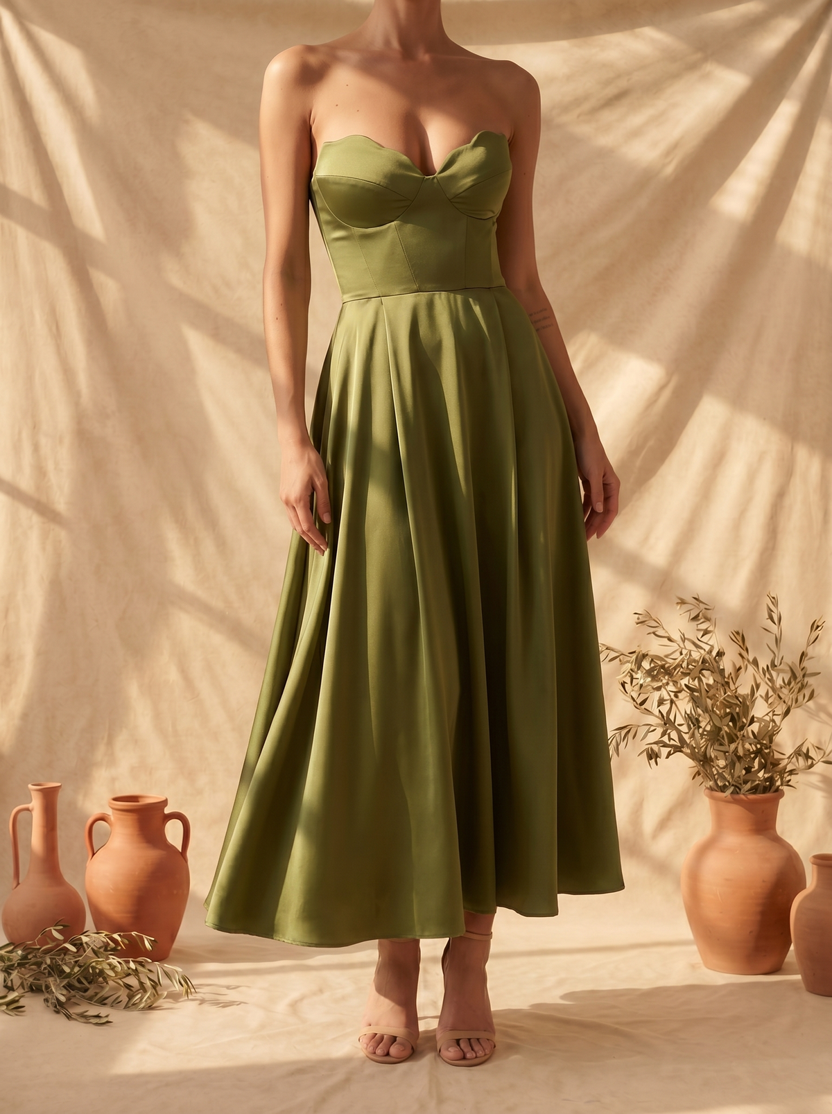 Liora | Vestido Midi Strapless de Fiesta